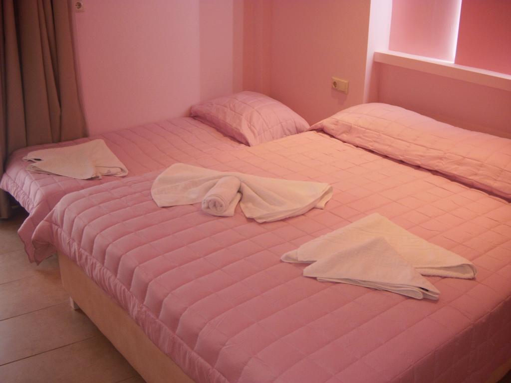 Klimis Rooms & Apartments Потос Стая снимка